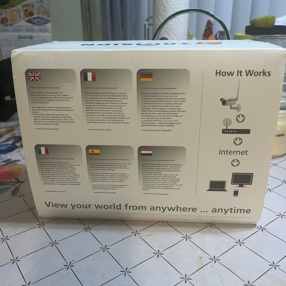 White‎ Wireless Security Camera - Picture 2 of 3